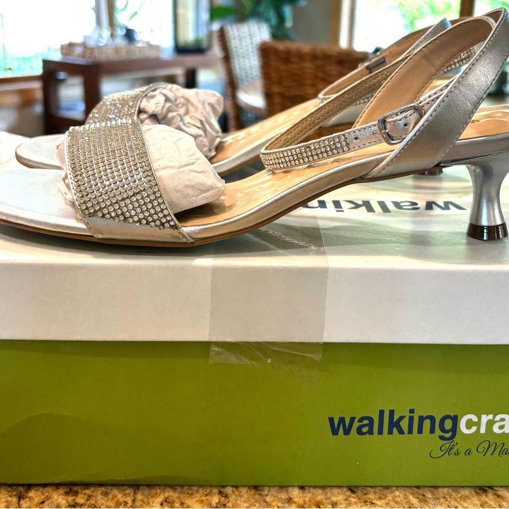 NIB - Silver Walking Cradles evening sandals - Picture 5 of 7